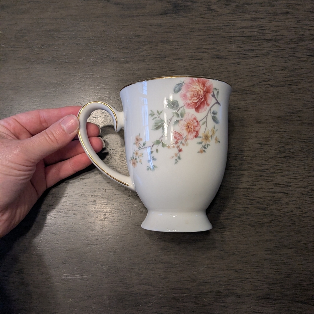 LucEver Home Bone China Footed Coffee Mug Pink  Roses  Flowers 15 oz Cup